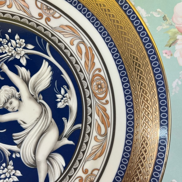 Fine Italian Design China plate, angels gold and blue design, so elegant plate! - Picture 7 of 13